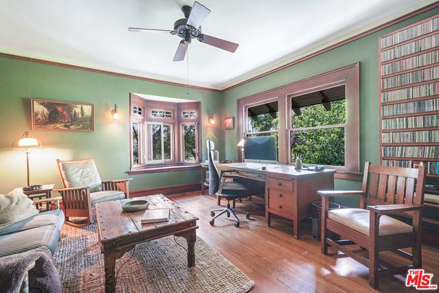 4311 Victoria Park Drive, Los Angeles, CA 90019