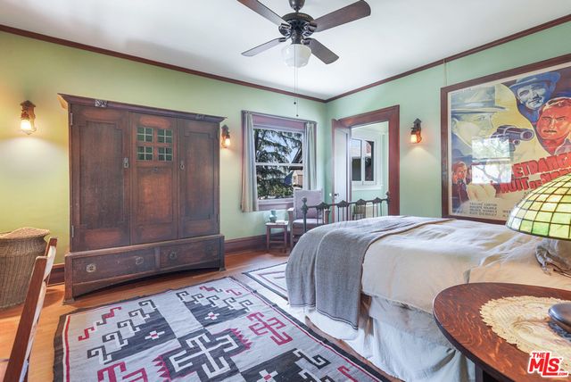 4311 Victoria Park Drive, Los Angeles, CA 90019