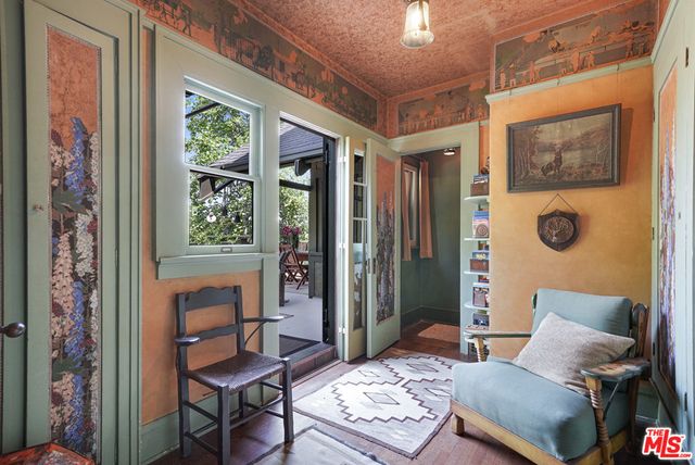 4311 Victoria Park Drive, Los Angeles, CA 90019