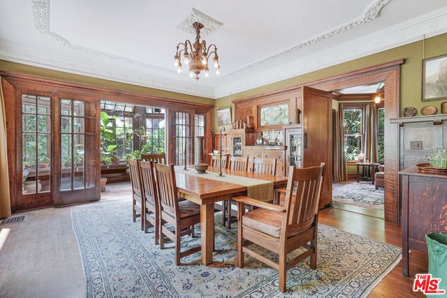 4311 Victoria Park Drive, Los Angeles, CA 90019