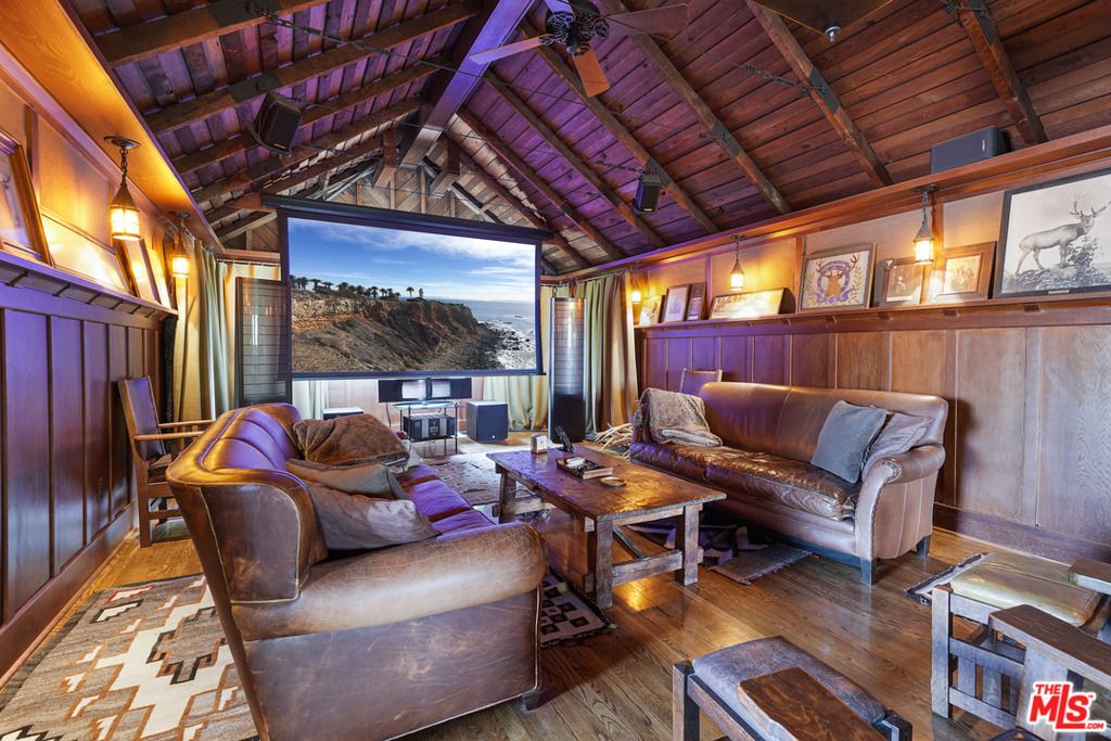 4311 Victoria Park Drive, Los Angeles, CA 90019