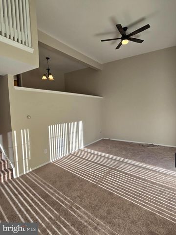 18 EDINBORO CIR, Chalfont, PA 18914