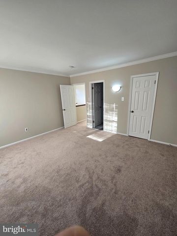 18 EDINBORO CIR, Chalfont, PA 18914