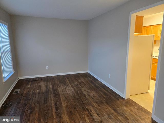 18 EDINBORO CIR, Chalfont, PA 18914