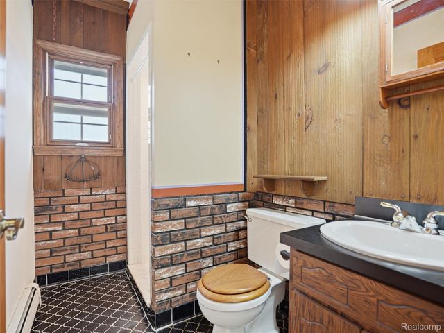 49455 Schoenherr Road, Shelby Charter Township, MI 48315