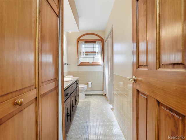 49455 Schoenherr Road, Shelby Charter Township, MI 48315