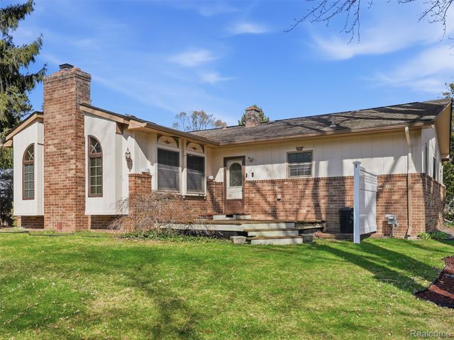 49455 Schoenherr Road, Shelby Charter Township, MI 48315