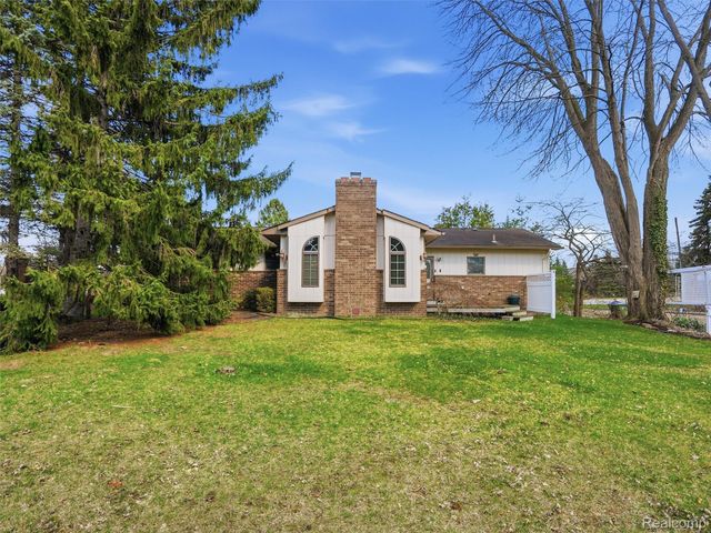 49455 Schoenherr Road, Shelby Charter Township, MI 48315