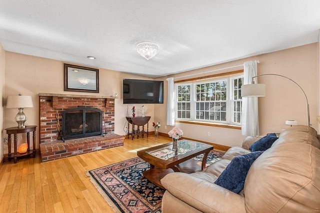 57 Sofia Rd, Stoughton, MA 02072