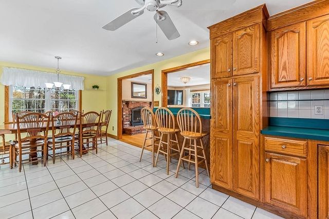 57 Sofia Rd, Stoughton, MA 02072