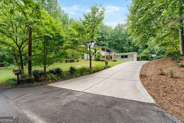 2668 Lake Road, Tucker, GA 30084