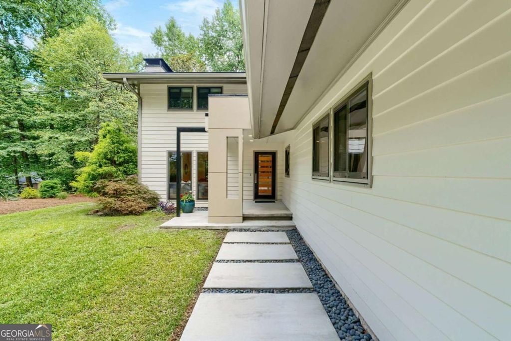 2668 Lake Road, Tucker, GA 30084
