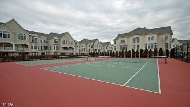 627 Binghampton Ln 627, Livingston Twp., NJ 07039