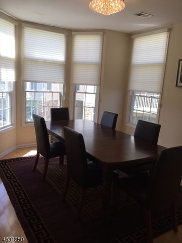 627 Binghampton Ln 627, Livingston Twp., NJ 07039