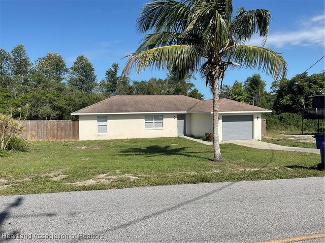 653 Holmes Avenue, Lake Placid, FL 33852