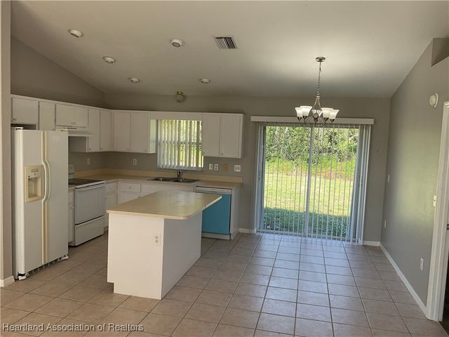 653 Holmes Avenue, Lake Placid, FL 33852