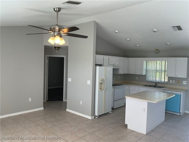 653 Holmes Avenue, Lake Placid, FL 33852