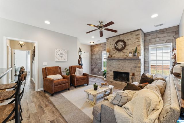 1077 FAIRBANK LANE, Chelsea, AL 35043