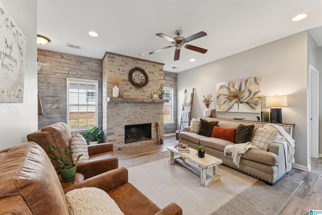 1077 FAIRBANK LANE, Chelsea, AL 35043