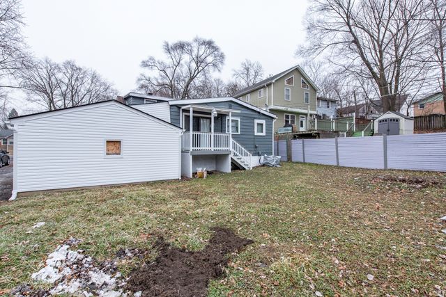 510 Forest Glen Drive, Round Lake Park, IL 60073