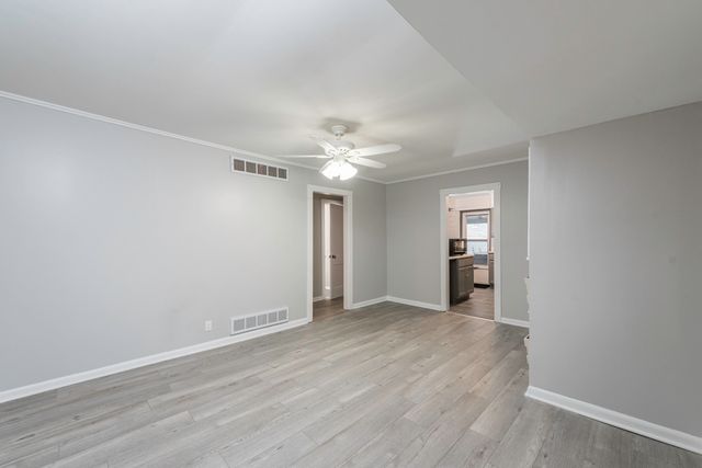 510 Forest Glen Drive, Round Lake Park, IL 60073