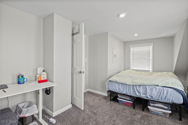 8010 Baumhart Road, Amherst, OH 44001