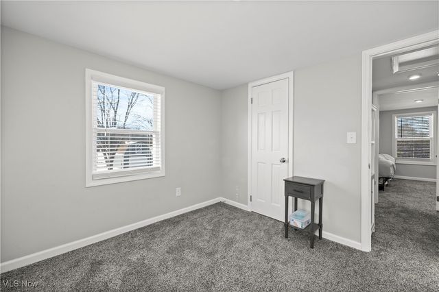 8010 Baumhart Road, Amherst, OH 44001