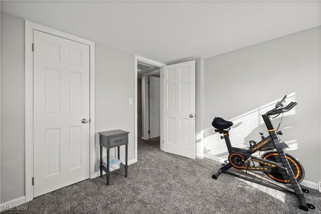 8010 Baumhart Road, Amherst, OH 44001