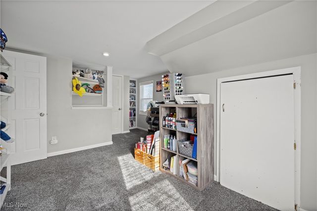 8010 Baumhart Road, Amherst, OH 44001