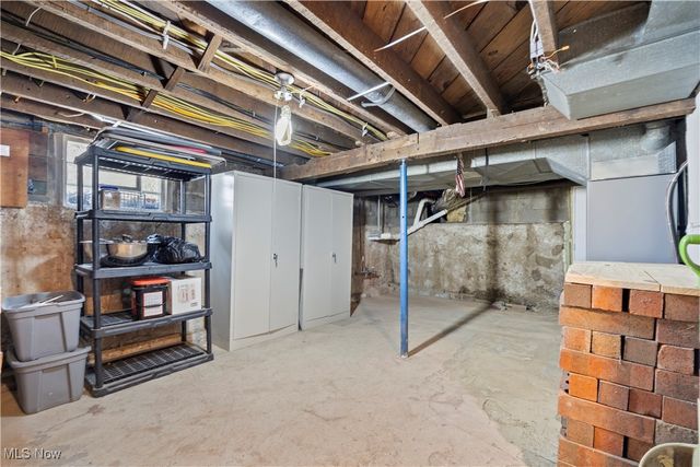 8010 Baumhart Road, Amherst, OH 44001