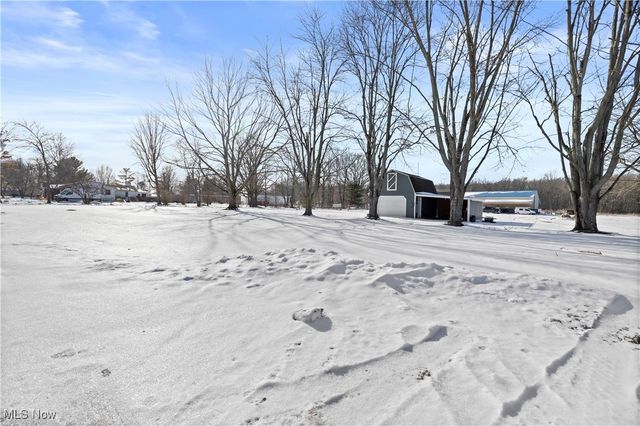 8010 Baumhart Road, Amherst, OH 44001