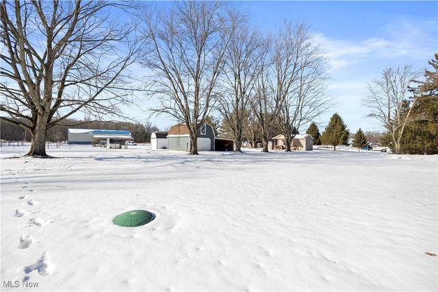 8010 Baumhart Road, Amherst, OH 44001