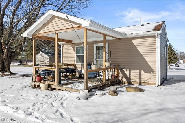 8010 Baumhart Road, Amherst, OH 44001