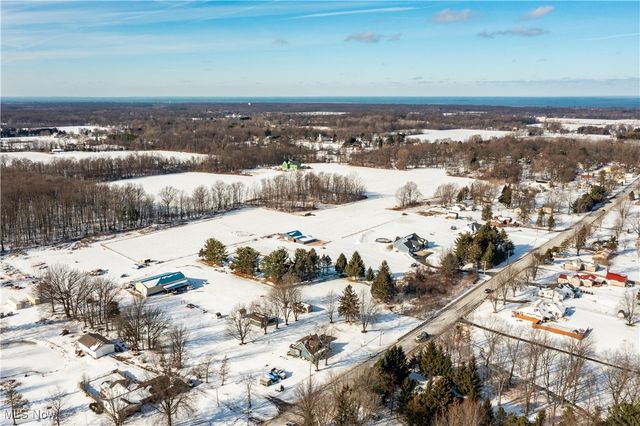 8010 Baumhart Road, Amherst, OH 44001