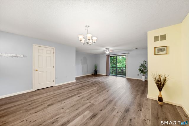 14 Wynwood Drive 14, Enfield, CT 06082