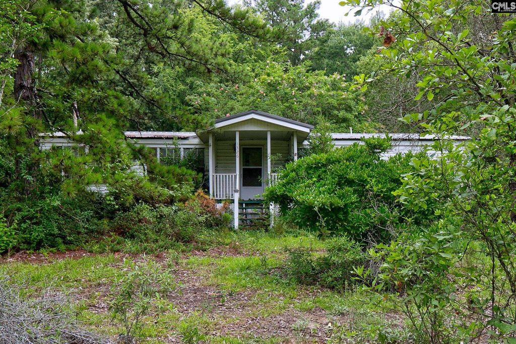 1326 Colie Branham Road, Lugoff, SC 29078
