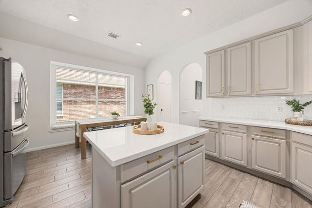 26867 Castlecliff Lane, Kingwood, TX 77339