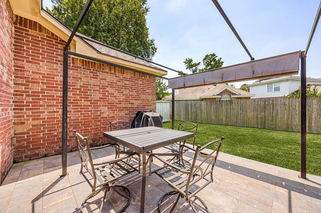 26867 Castlecliff Lane, Kingwood, TX 77339