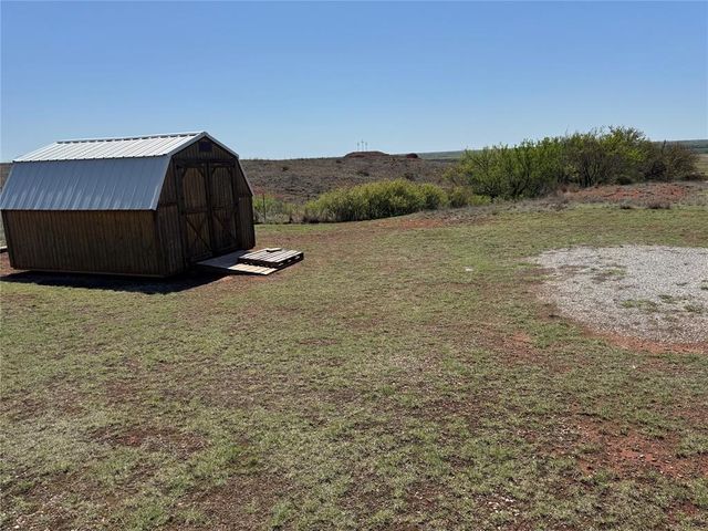 21963 Highway 73, Clinton, OK 73601