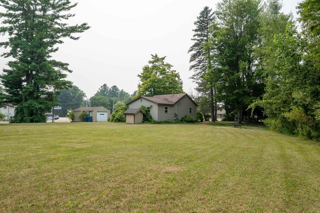 4370 N Eastman Road, Midland, MI 48642