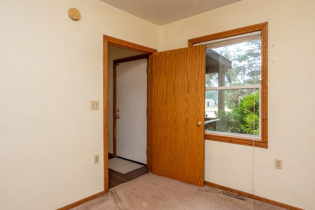 4370 N Eastman Road, Midland, MI 48642