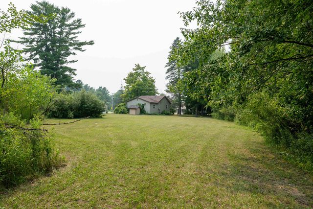 4370 N Eastman Road, Midland, MI 48642