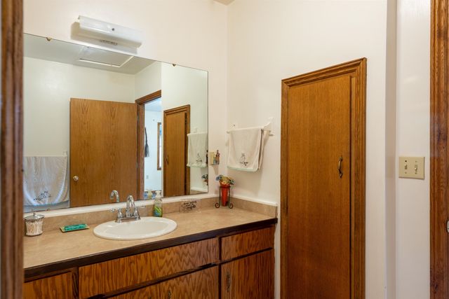 4370 N Eastman Road, Midland, MI 48642