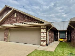 1702 Yellowstone Dr, Longview, TX 75605