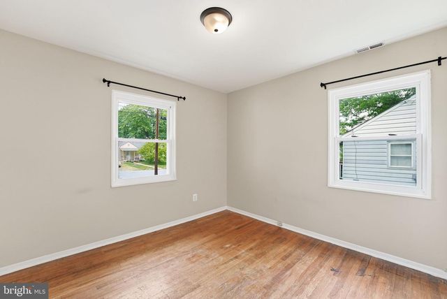 7605 FISHER DR, Falls Church, VA 22043