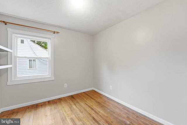 7605 FISHER DR, Falls Church, VA 22043