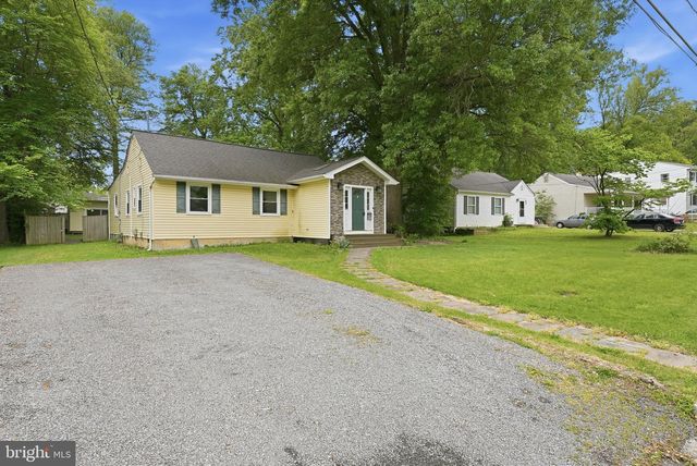 7605 FISHER DR, Falls Church, VA 22043