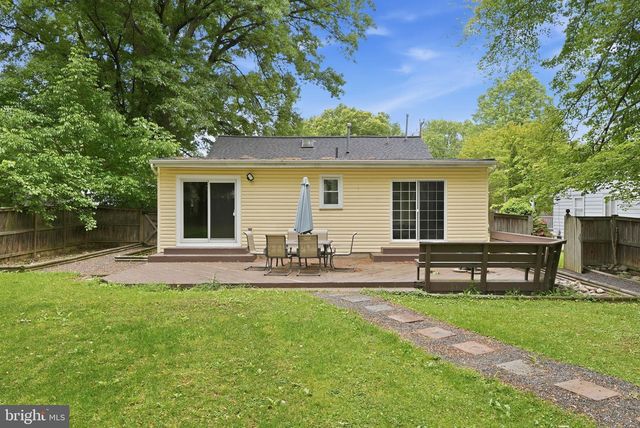 7605 FISHER DR, Falls Church, VA 22043