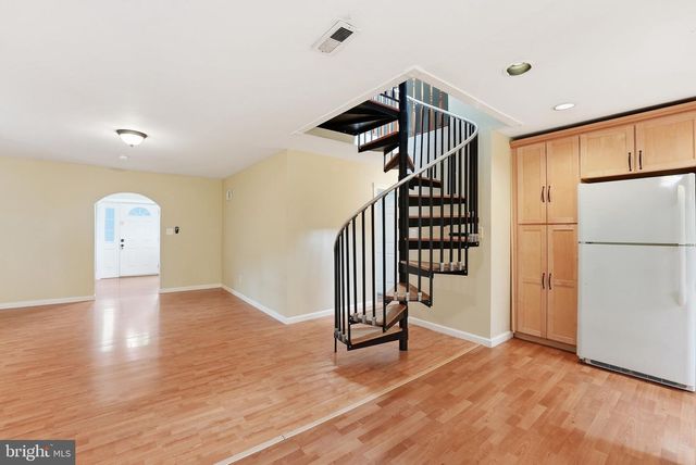 7605 FISHER DR, Falls Church, VA 22043