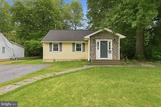 7605 FISHER DR, Falls Church, VA 22043